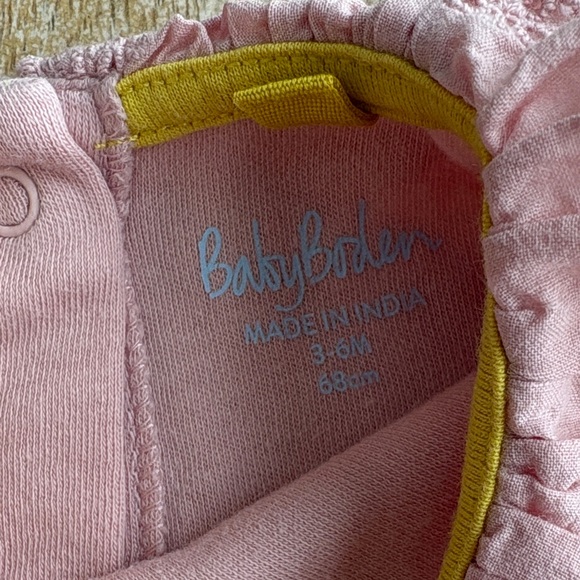Mini Boden Pink Ruffled Collar Onesie 3-6m - Picture 2 of 6